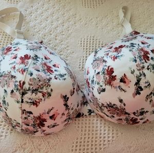 Beautiful Cacique full coverage bra 44c